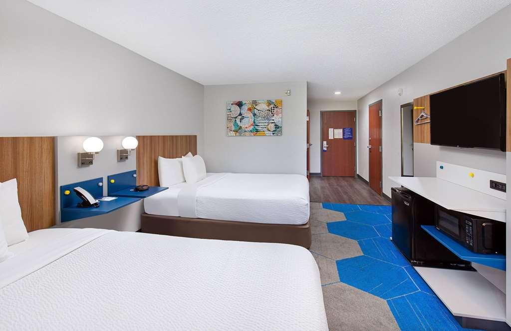Microtel Inn & Suites Columbus North Szoba fotó