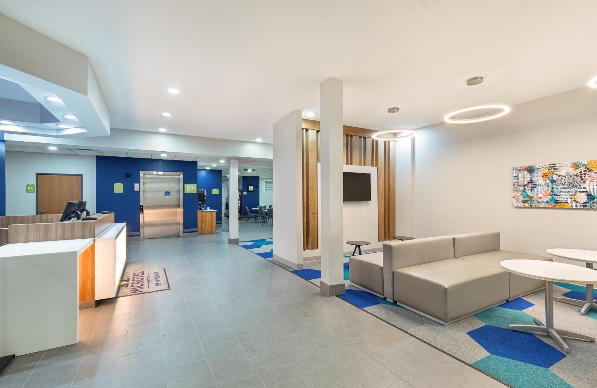Microtel Inn & Suites Columbus North Kültér fotó