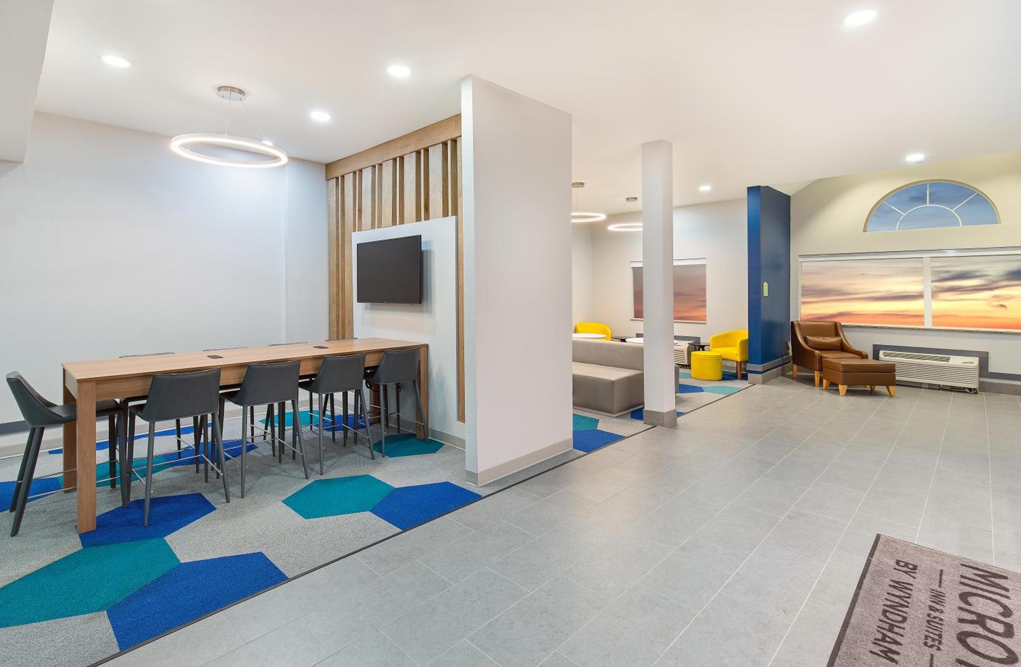 Microtel Inn & Suites Columbus North Kültér fotó