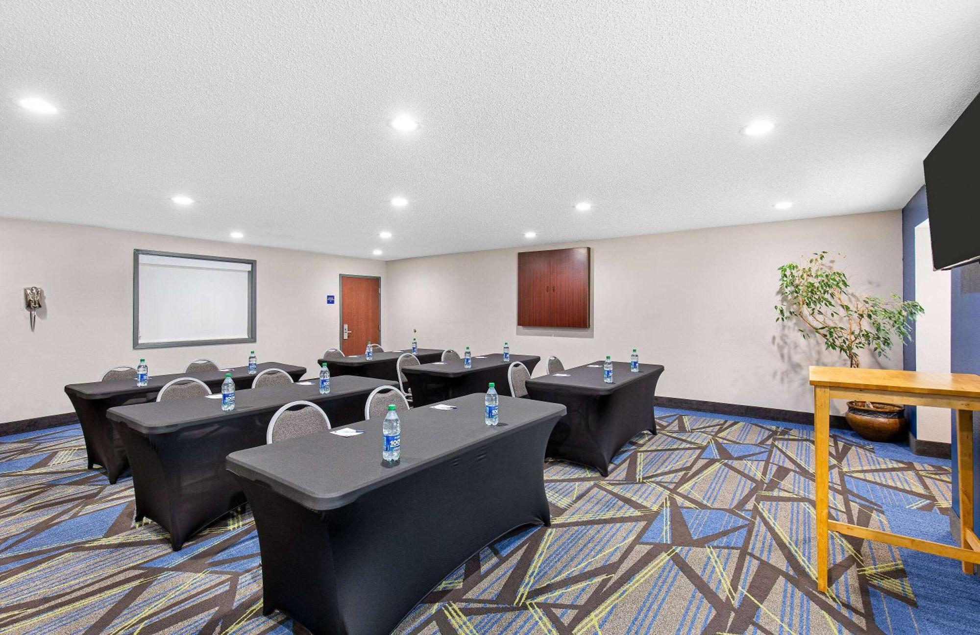 Microtel Inn & Suites Columbus North Kültér fotó