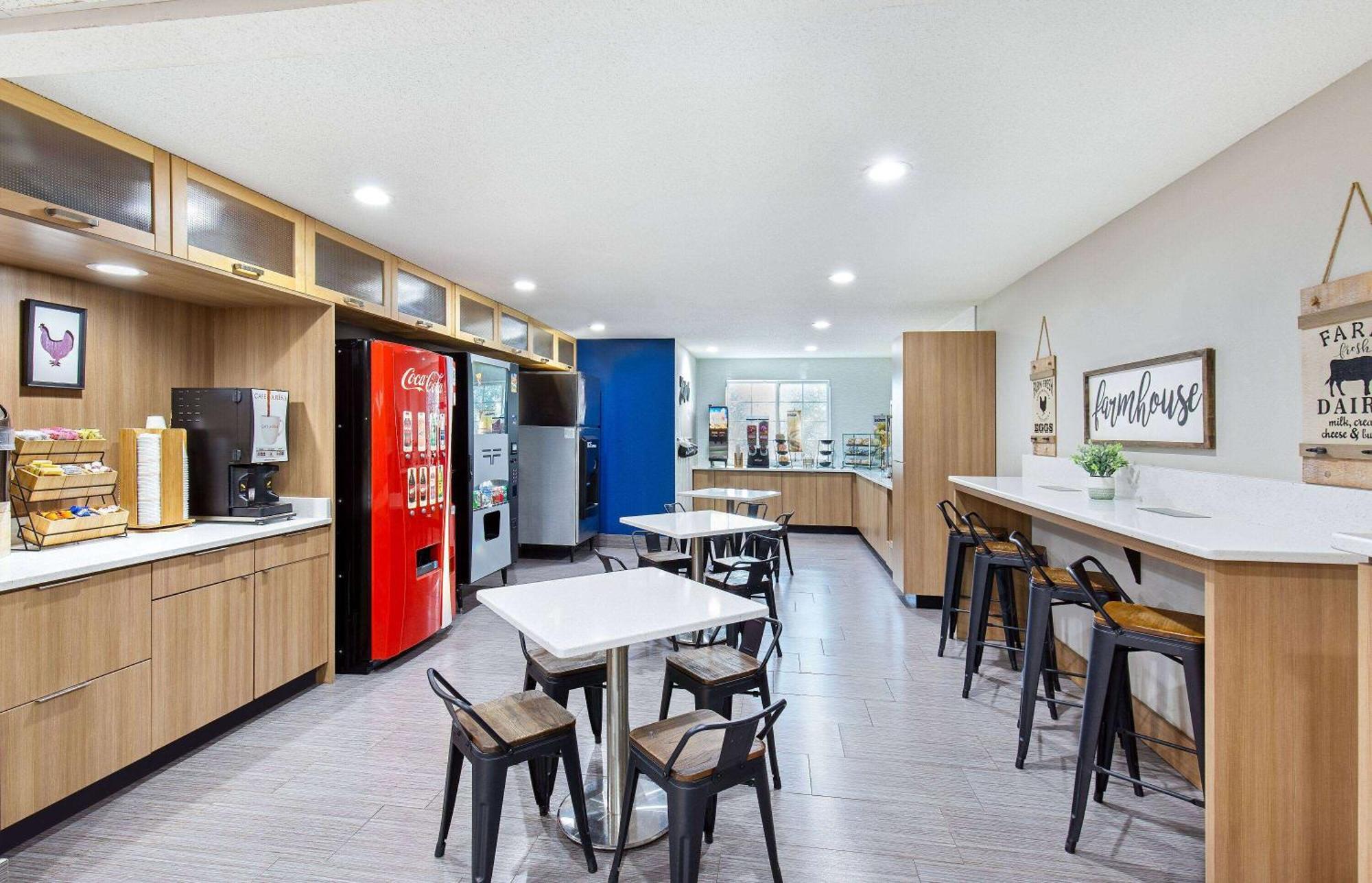 Microtel Inn & Suites Columbus North Kültér fotó